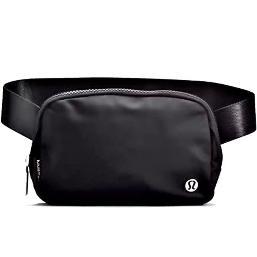 Lululemon Everywhere Belt Bag NWT